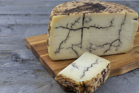 Pecorino al Tartufo mit Trüffel