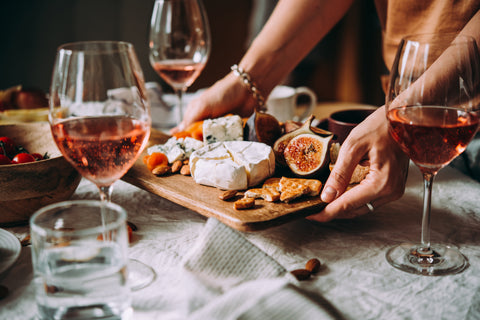 Wine & Cheese Tasting | ESSZIMMER und AUSGEREIFT